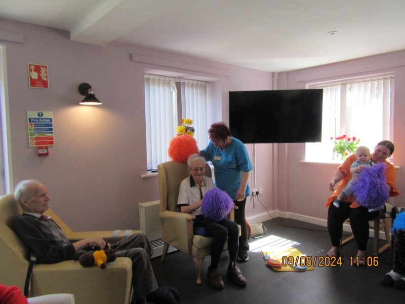 Music Bugs Visit Yew Tree Nursing Home