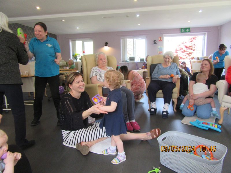 Music Bugs Visit Yew Tree Nursing Home